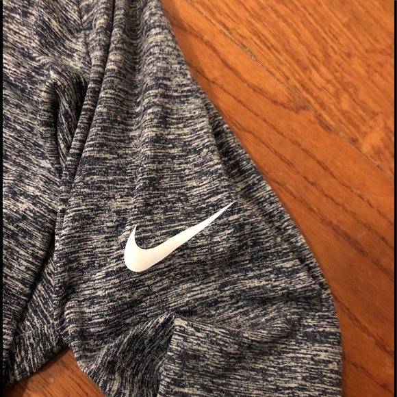 🆕 Nike Dri Fit Heathered Hoodie NWOT - Picture 2 of 7